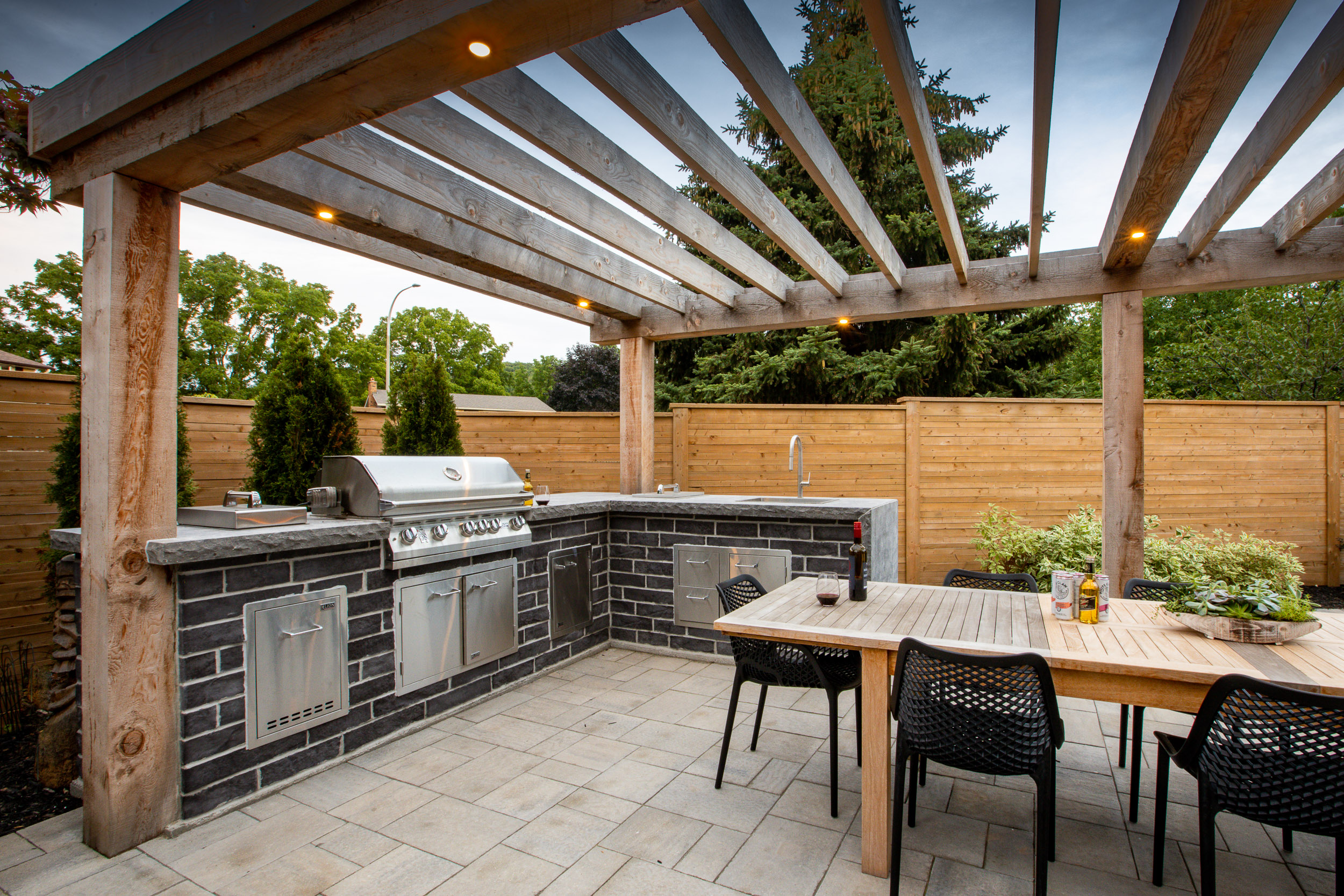 outdoor patio kitchen design in grimsby